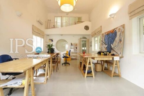 3 Bedroom House For Sale - Boeung Tumpon