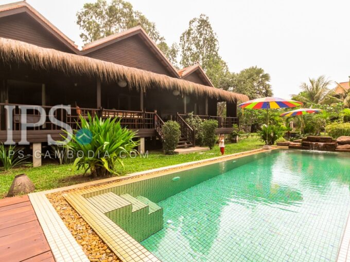 4 Bedroom  villa with pool for rent in  Siem Reap