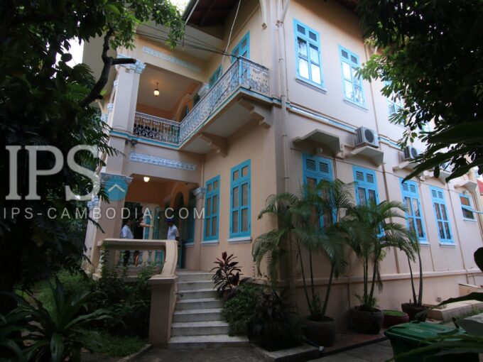5 Bedroom Villa For Rent - Daun Penh