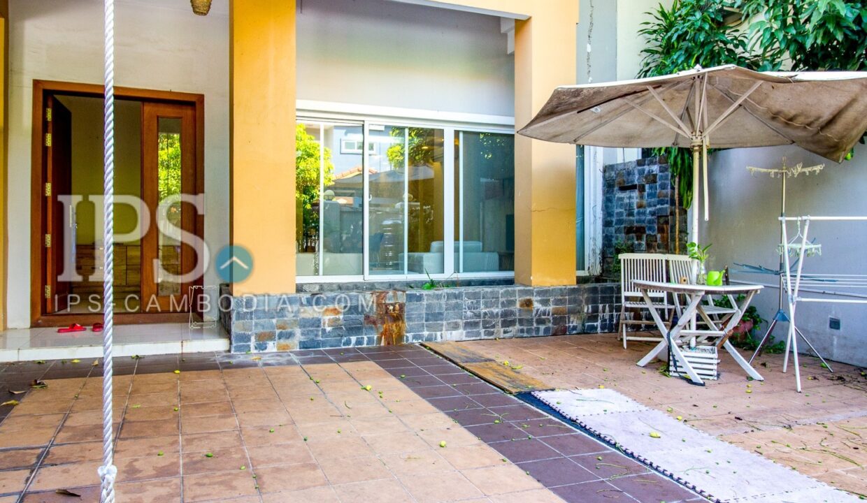 2 Bedroom Twin Villa For Rent - Bassac Garden City