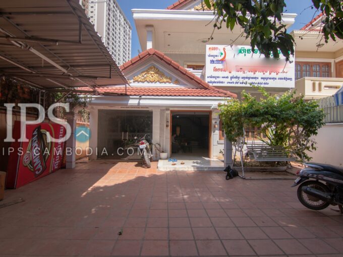 4 Bedroom Villa For Sale - Chroy Changva