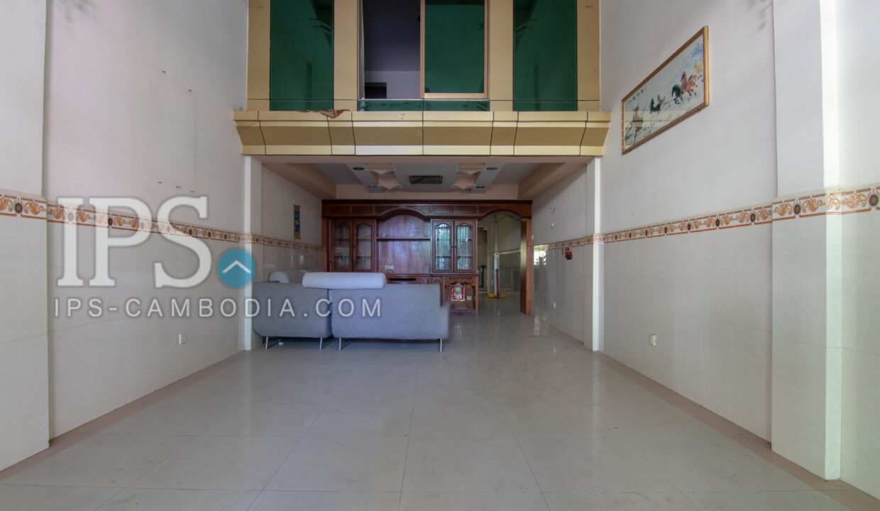 4 Bedroom Apartment For Sale - Toul Sangke