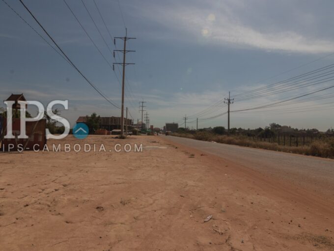 555 sq.m Land  For Rent - Chreav