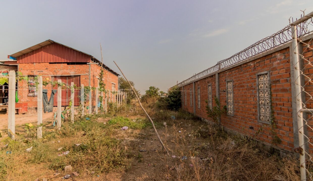 158 sq.m Land  For Sale - Chreav