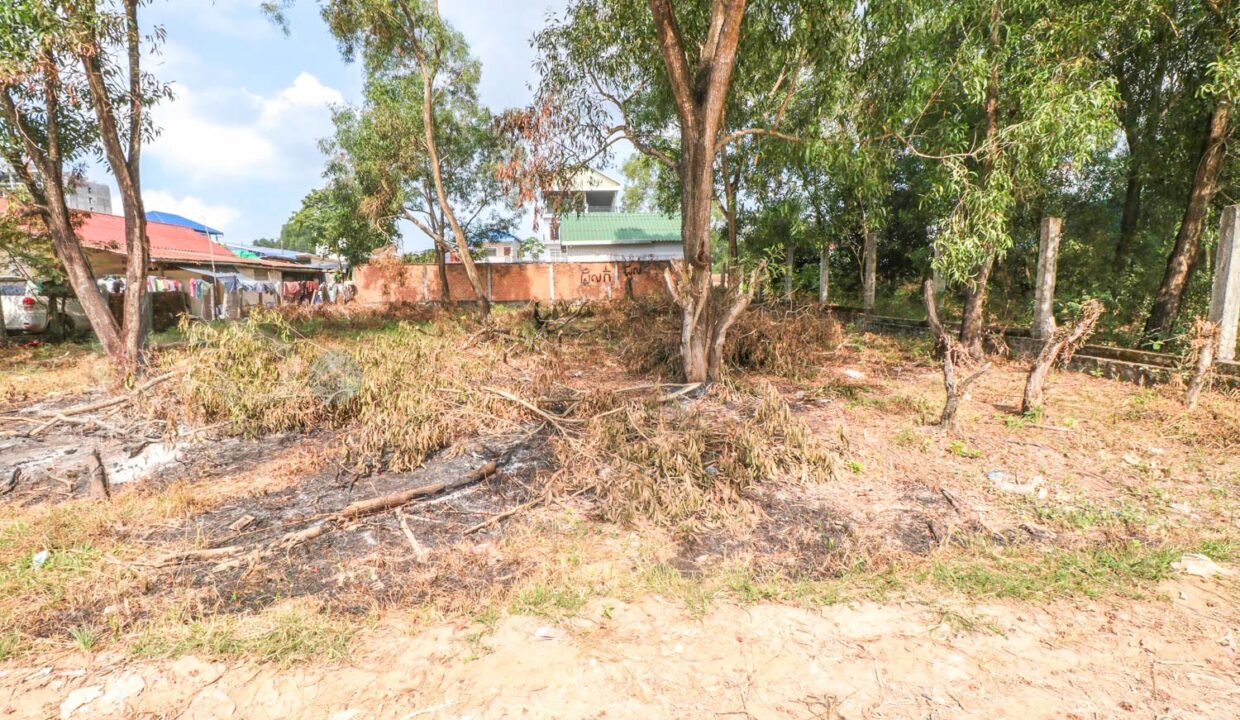 600 sq.m Land For Sale - Mittapheap