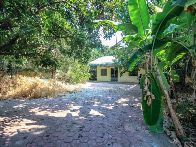 House and Land For Sale - Phsar Daeum Thkov