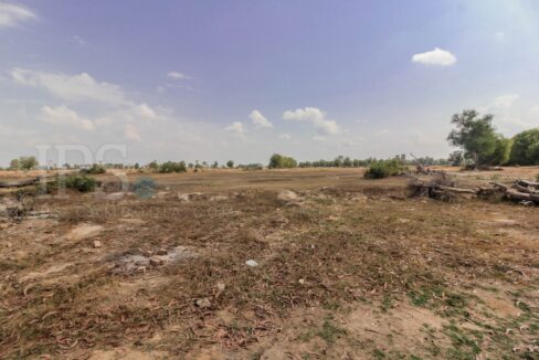 200 sq.m. Land For Sale - Bakong District