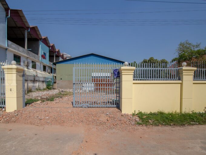 1682 sq.m. Warehouse   For Rent - Kakab