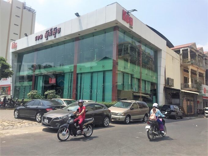577 sq.m. Corner Commercial Space For Rent - Veal Vong