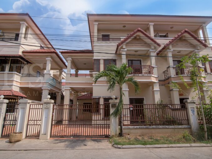 4 Bedroom Villa  For Sale - Stueng Meanchey