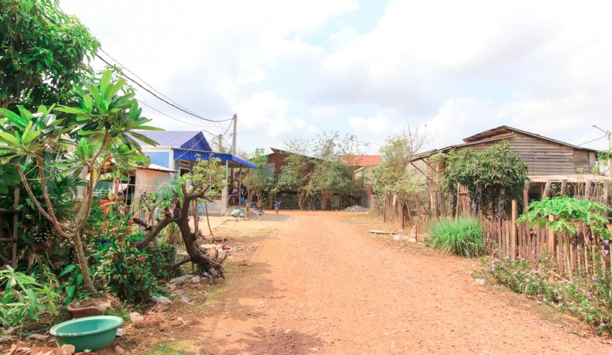 land For Sale - Sambour