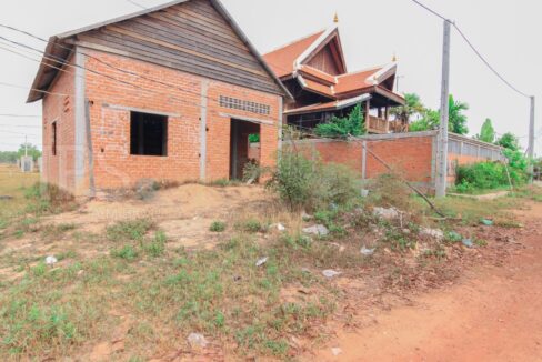 210 sq.m. Land For Sale - Sambour