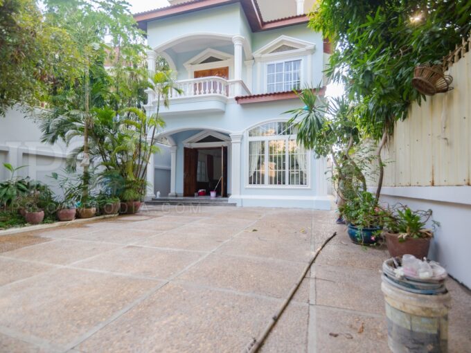 3 Bedroom Villa For Rent - Tonle Bassac