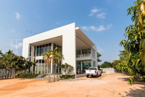 5 Bedroom Villa For Sale - Svay Thom