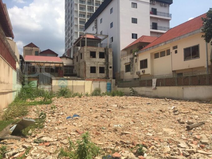 608 sq.m. Land For Rent - BKK1