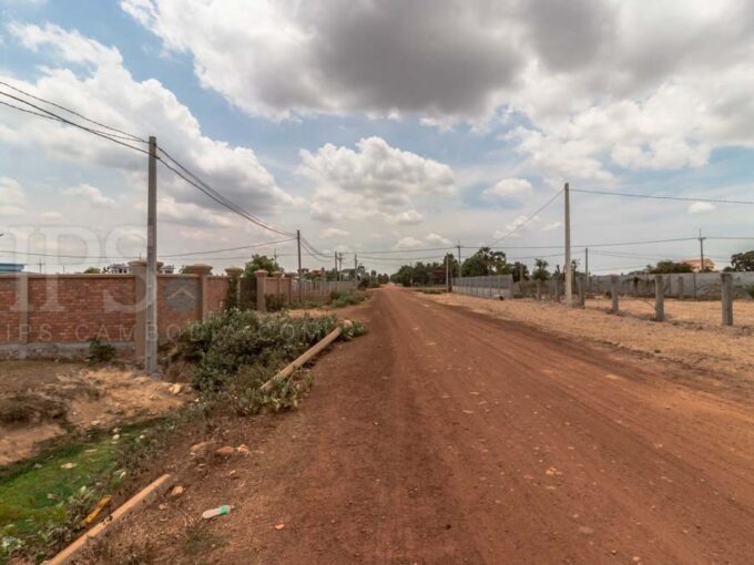 680 sq.m. Land For Sale - Sambour