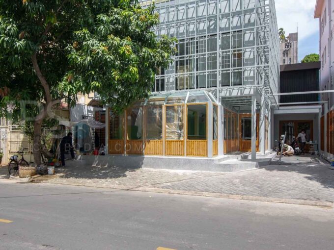 364 sq.m. Restaurant Space For Rent - Daun Penh