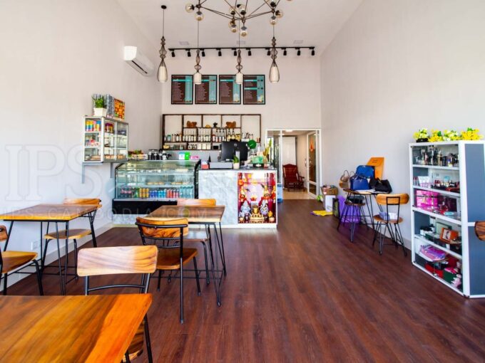 6 Bedroom Shophouse For Sale - Chak Angrae Kraom