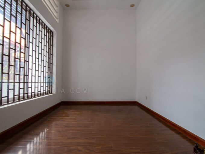 2 Bedroom Apartment For Sale - Ou Ruessei 2