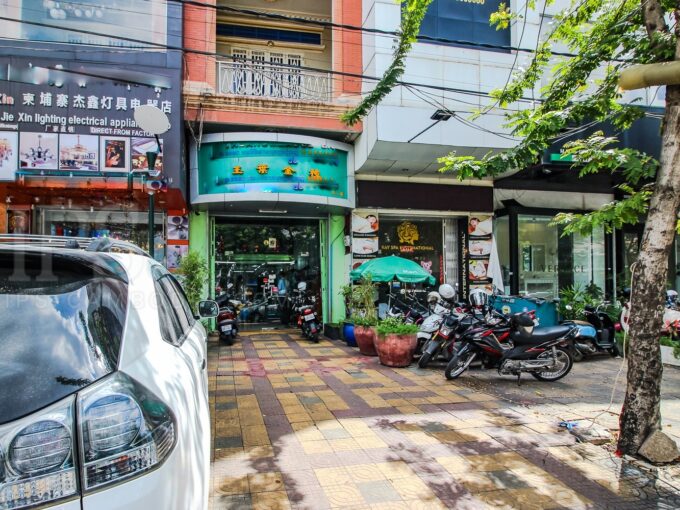 4-Storey Shophouse for Sale - Tumnup Teuk