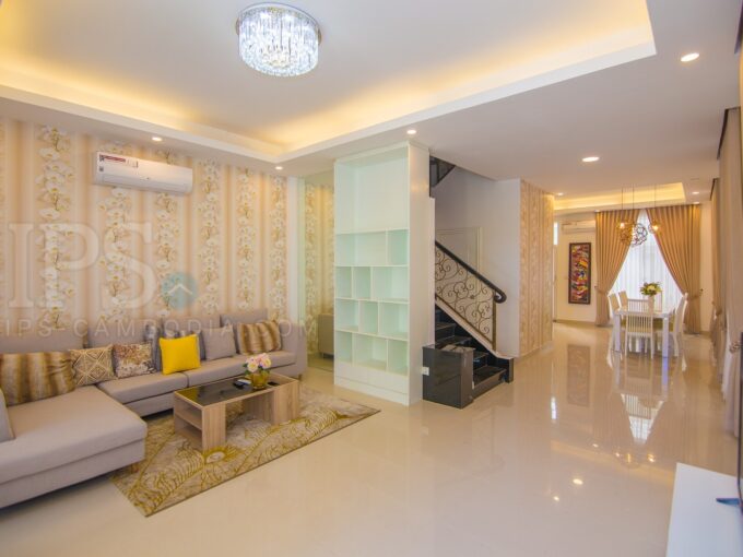 4 Bedroom House for Sale - Teuk Thla