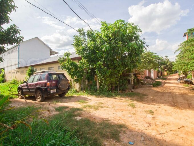 168 sq.m. Land For Sale - Svay Dangkum