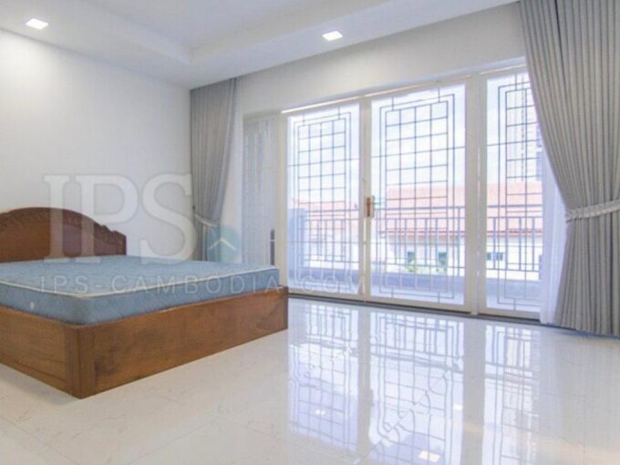 4 Bedroom Townhouse For Sale - Tonle Bassac