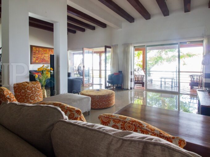 3 Bedroom Apartment For Rent - Chroy Chongva