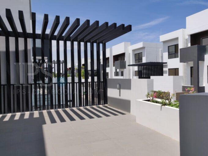 4 Bedroom Villa  For Rent - Daun Penh