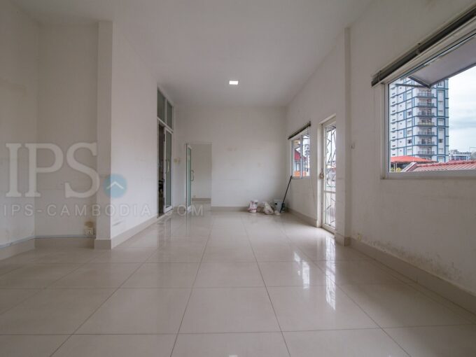 45 sq.m. Office Space For Rent in Daun Penh - Phnom Penh