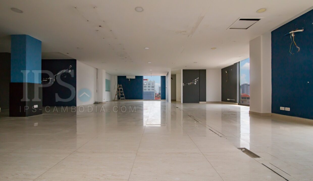 168 Sqm Office For Rent - Toul Tum Poung