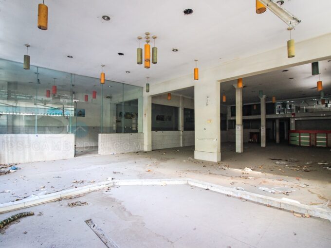 455 sq.m. Retail Space For Rent - Boeung Trabek