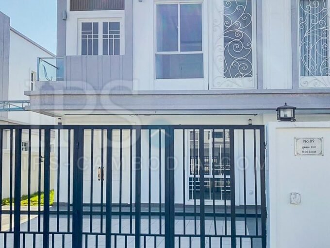 4 Bedroom Villa For Sale - Chroy Changvar