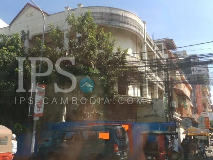 Corner Commercial Building For Rent - 7 Makara