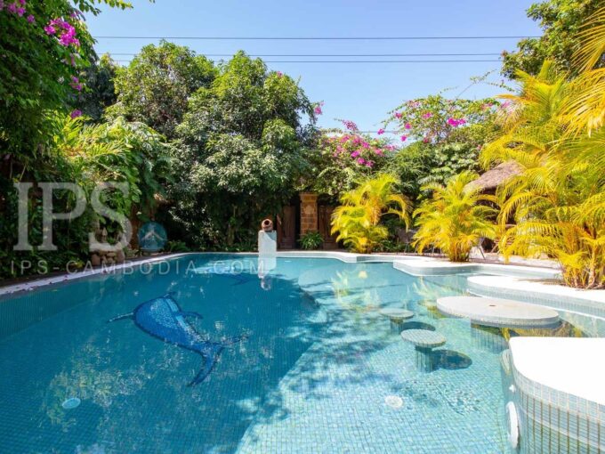 6 Bedroom Villa For Sale - Chbar Ampov