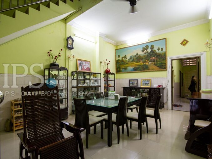 8 Bedroom Shophouse  For Sale - Takhmao
