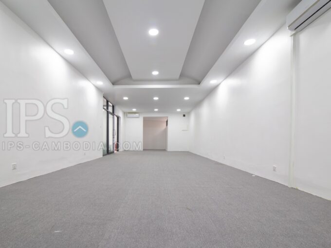 186 Sqm Office Space For Rent - Daun Penh