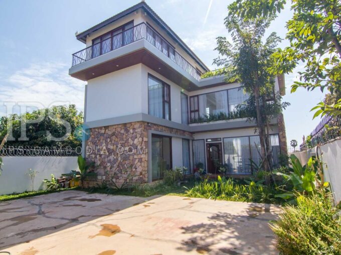 4 Bedroom Villa  For Rent - Chreav