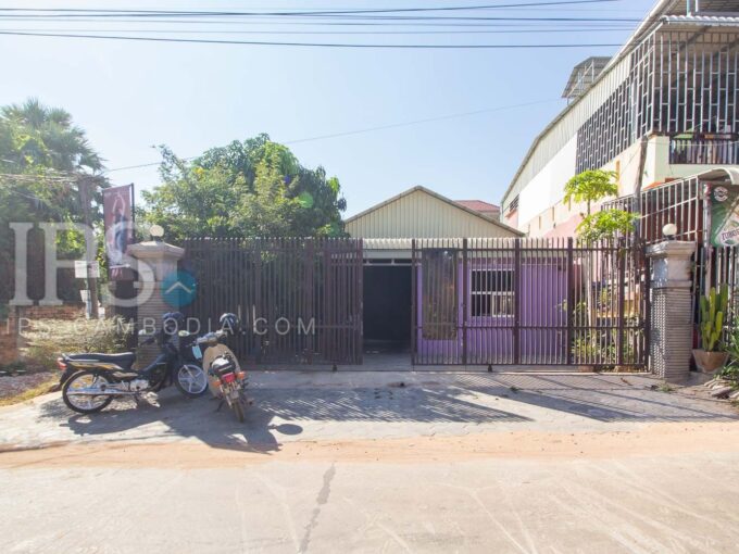 332 Sqm Land For Sale - Slor Kram