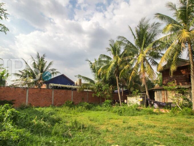 100 Sqm Land For Sale - Slor Kram