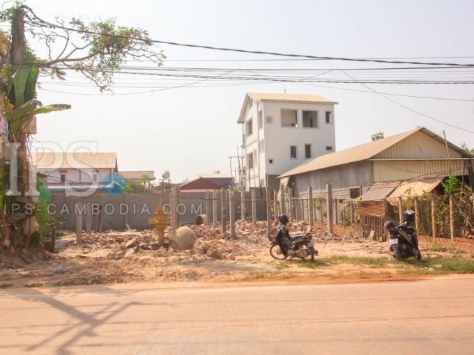 325 Sqm Land For Sale - Slor Kram