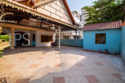 10 Bedroom House For Sale - Veal Vong