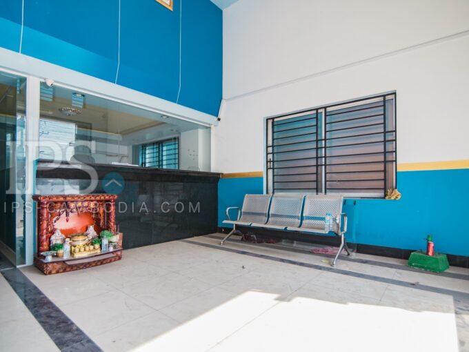 4 Bedroom ShopHouse For Sale - Chak Angrae Kraom