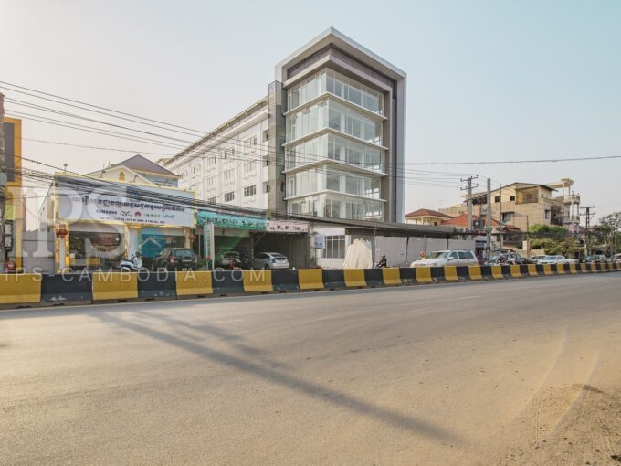 71 Sqm Commercial Office For Rent In Chak Angrea Area
