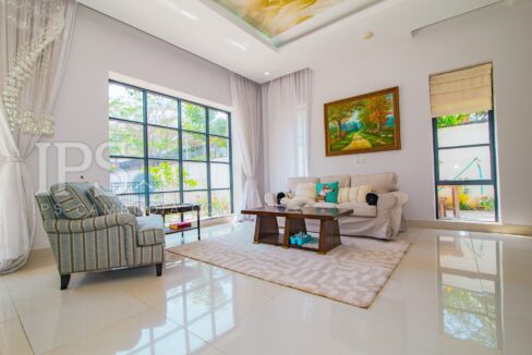5 Bedroom Villa for Rent - Near ISPP