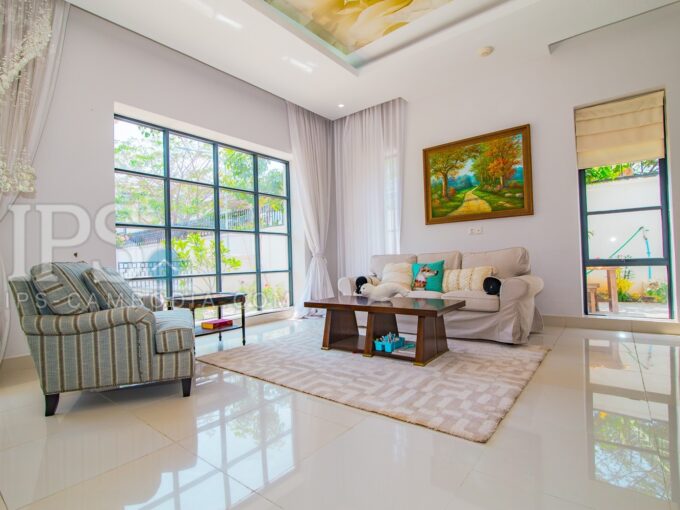 5 Bedroom Villa for Rent - Near ISPP