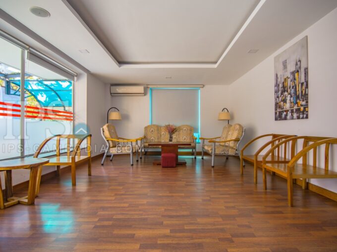 39 Sqm Coffee Shop For Rent - Daun Penh