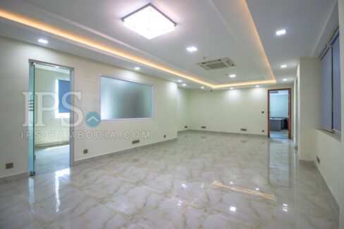 215 Sqm Commercial Office Space For Rent - BKK1
