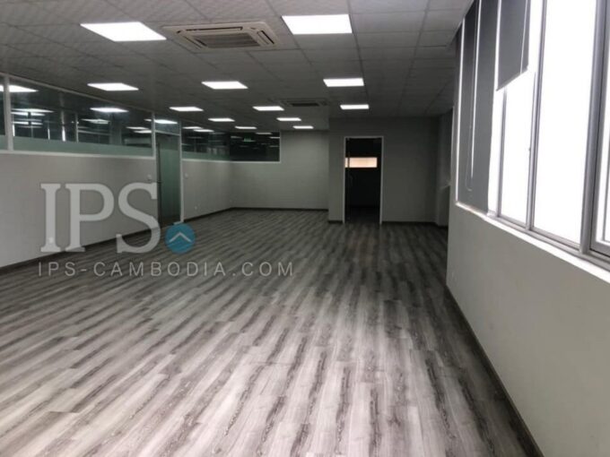 250 Sqm Commercial Office Space For Rent - Tumnup Teuk
