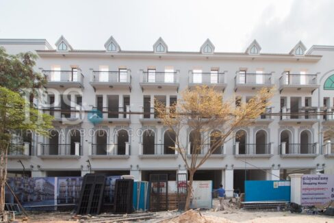 4 Bedroom Flat For Rent - Kouk Chak